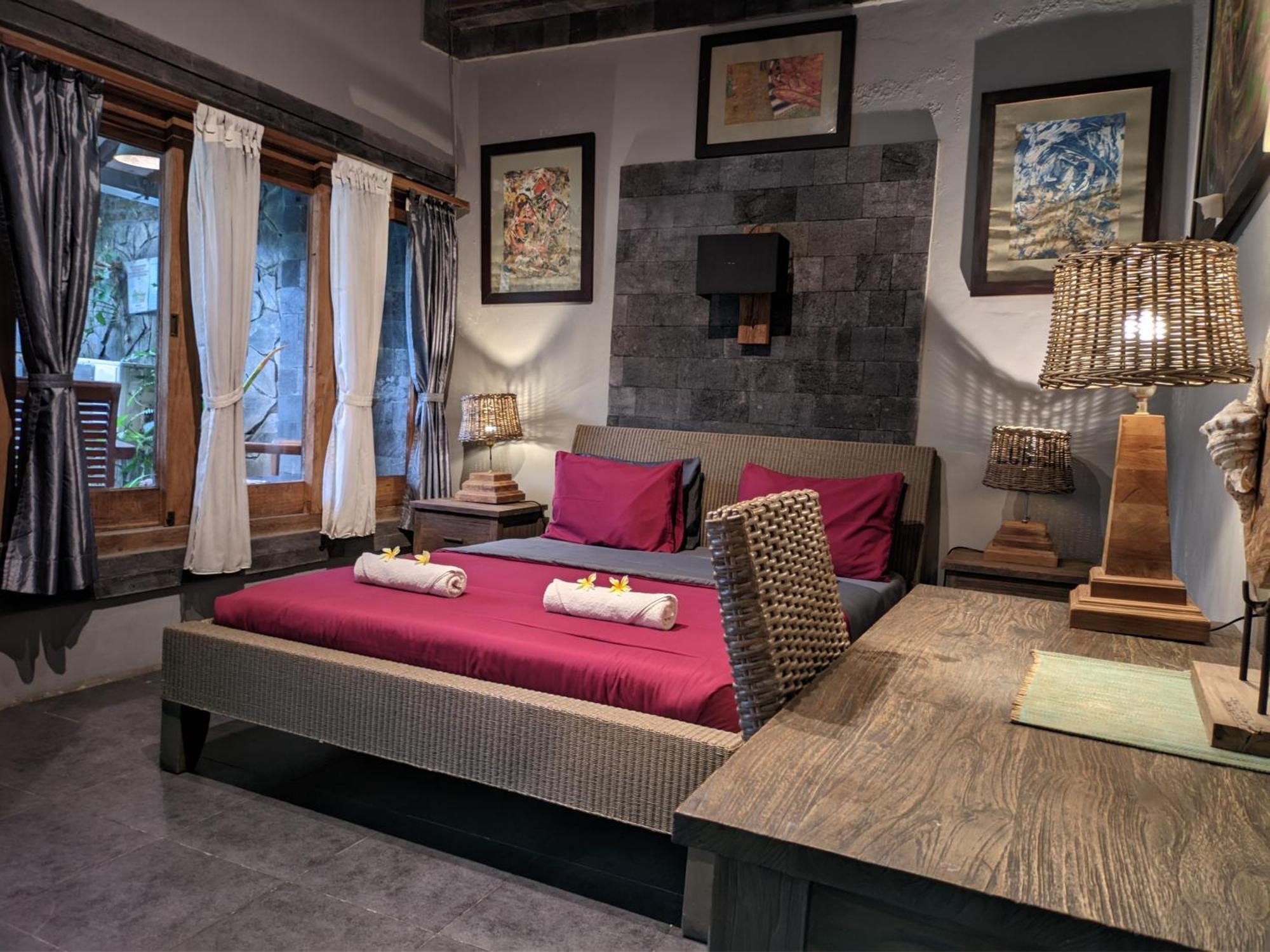 Astuti Gallery Homestay Yogyakarta Exterior foto