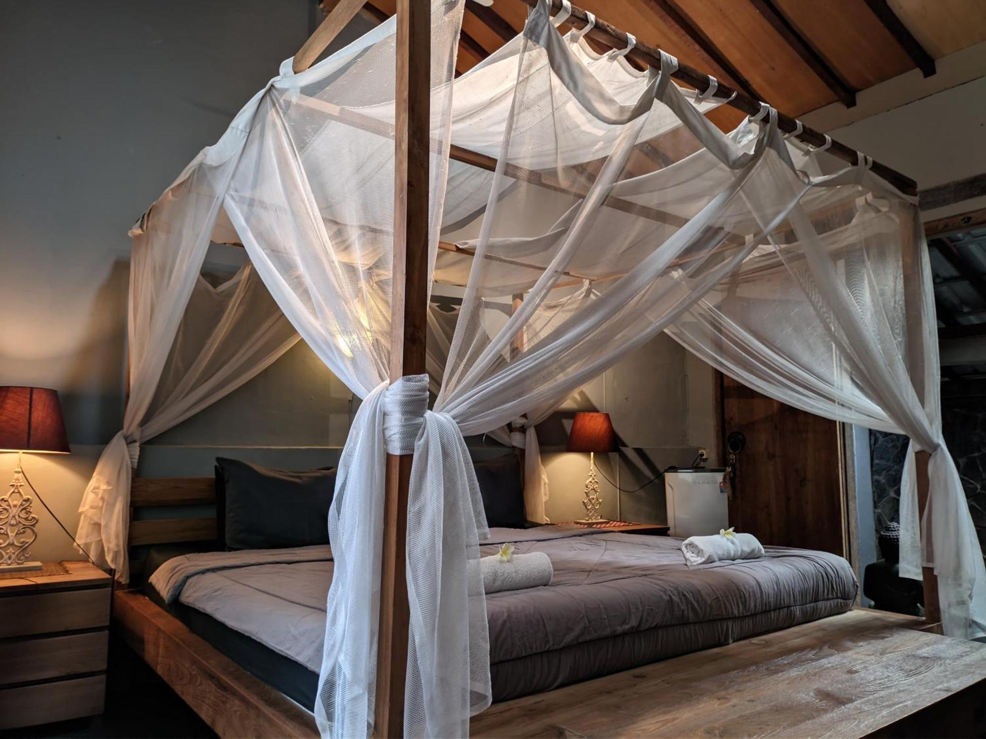 Astuti Gallery Homestay Yogyakarta Exterior foto