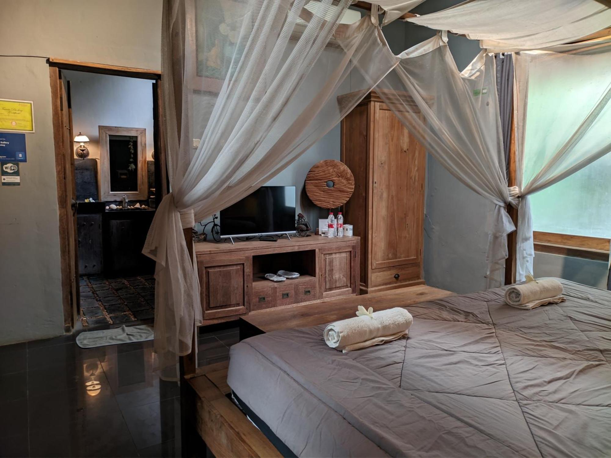 Astuti Gallery Homestay Yogyakarta Exterior foto